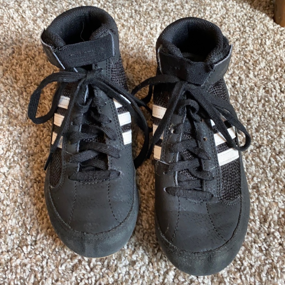 Adidas wrestling shoes sz 1